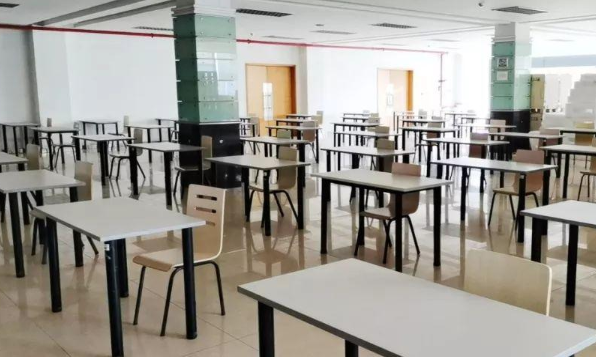 凤凰新闻：【疫情实录】复工，没你想象的那么难